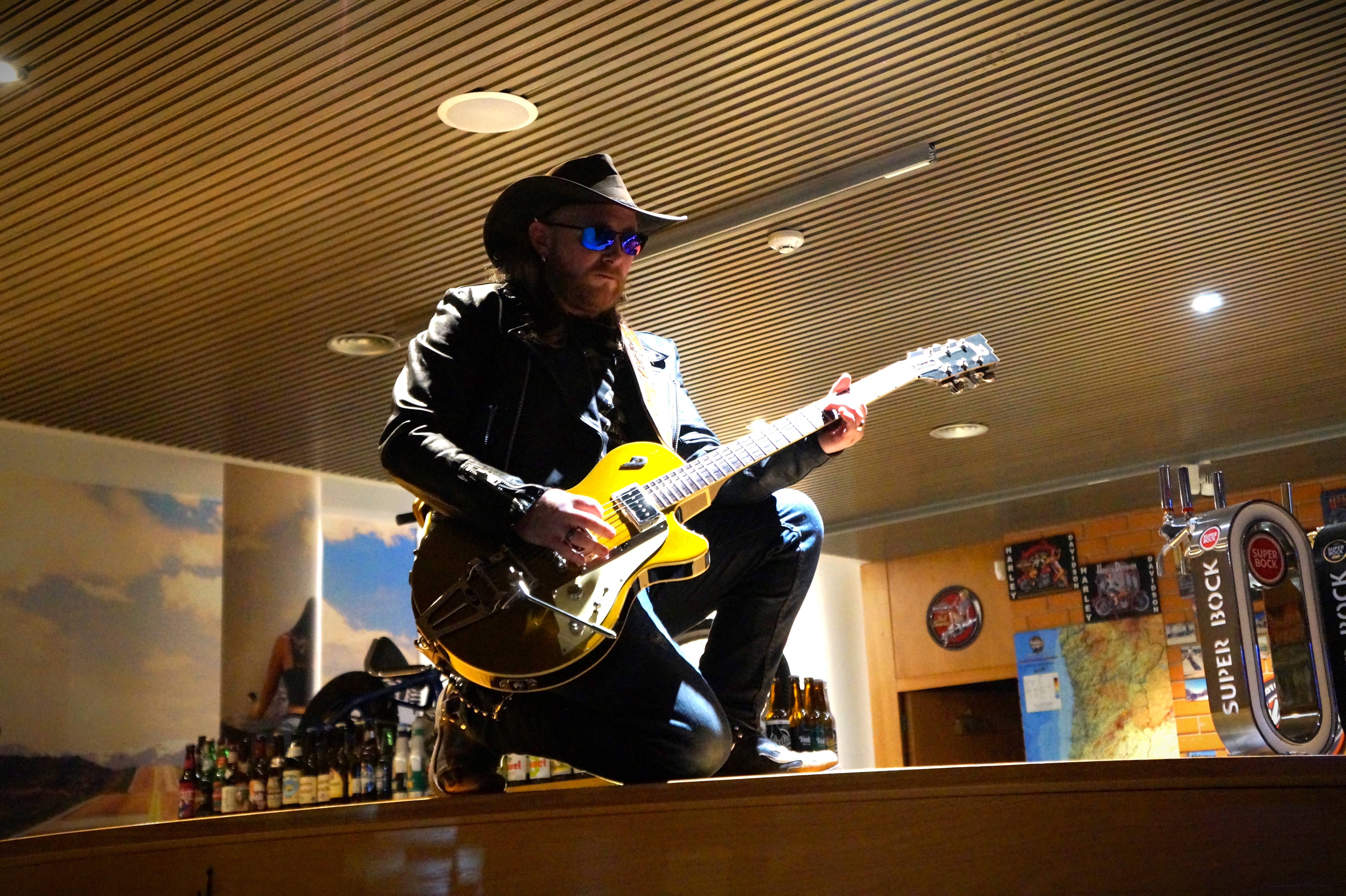 Diamond's Garden - Emblematico & Original-Official Videoclip